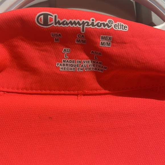 excellent condition champion light jacket - Picture 4 of 6